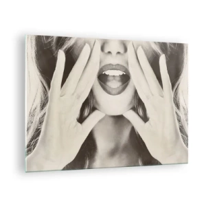 Cuadro sobre vidrio - Impresiones sobre Vidrio - Una mujer con lápiz labial en los labios y las manos en la cara. - 70x50cm - ¡Ya estoy en camino! - Decoración de pared moderna para salón y dormitorio ARTTOR