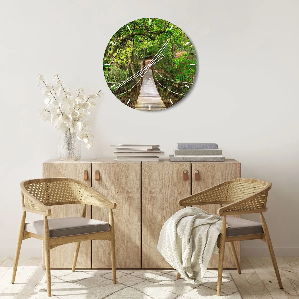 Reloj de pared - Reloj de vidrio - Un puente de madera suspendido en un bosque verde. - 30x30cm - Porque la vid crece en el jardín - Decoración de pared moderna para salón, cocina y dormitorio ARTTOR