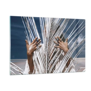 Cuadro sobre vidrio - Impresiones sobre Vidrio - Las manos de una mujer decoradas con anillos detrás de una palmera seca. - 120x80cm - ¿La mujer chamana? - Decoración de pared moderna para salón y dormitorio ARTTOR