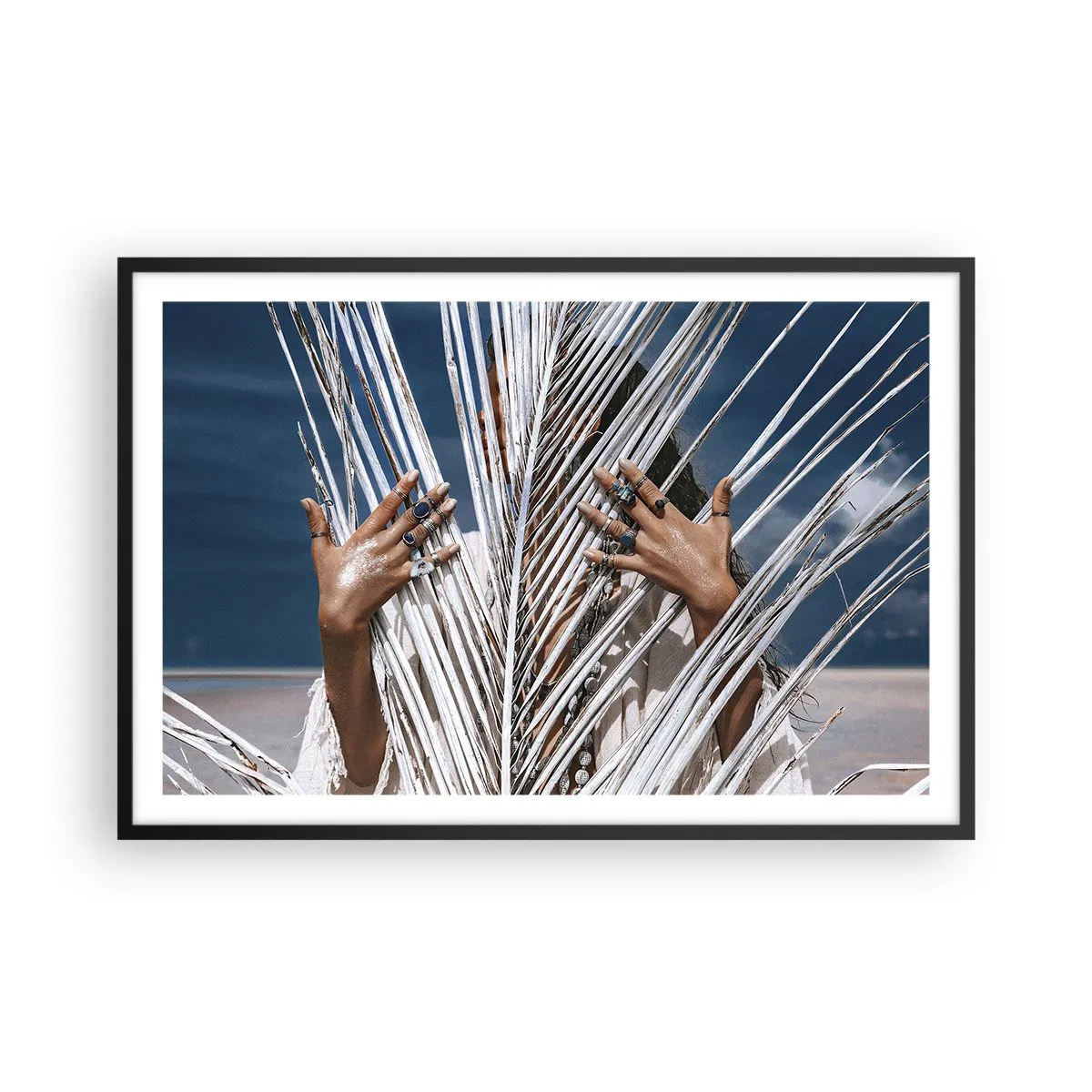 Póster en marco negro - ¿La mujer chamana? - 91x61 cm