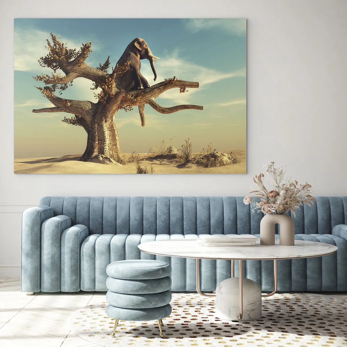 Cuadro sobre vidrio - Impresiones sobre Vidrio - Un elefante sentado en un árbol con el desierto como fondo. - 120x80cm - Un nuevo punto de vista - Decoración de pared moderna para salón y dormitorio ARTTOR
