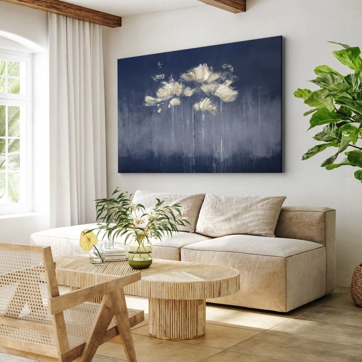 Cuadro sobre lienzo - Impresión de Imagen - Delicadas flores sobre fondo azul. - 120x80cm - Como pétalos al viento - Decoración de pared moderna para salón y dormitorio ARTTOR