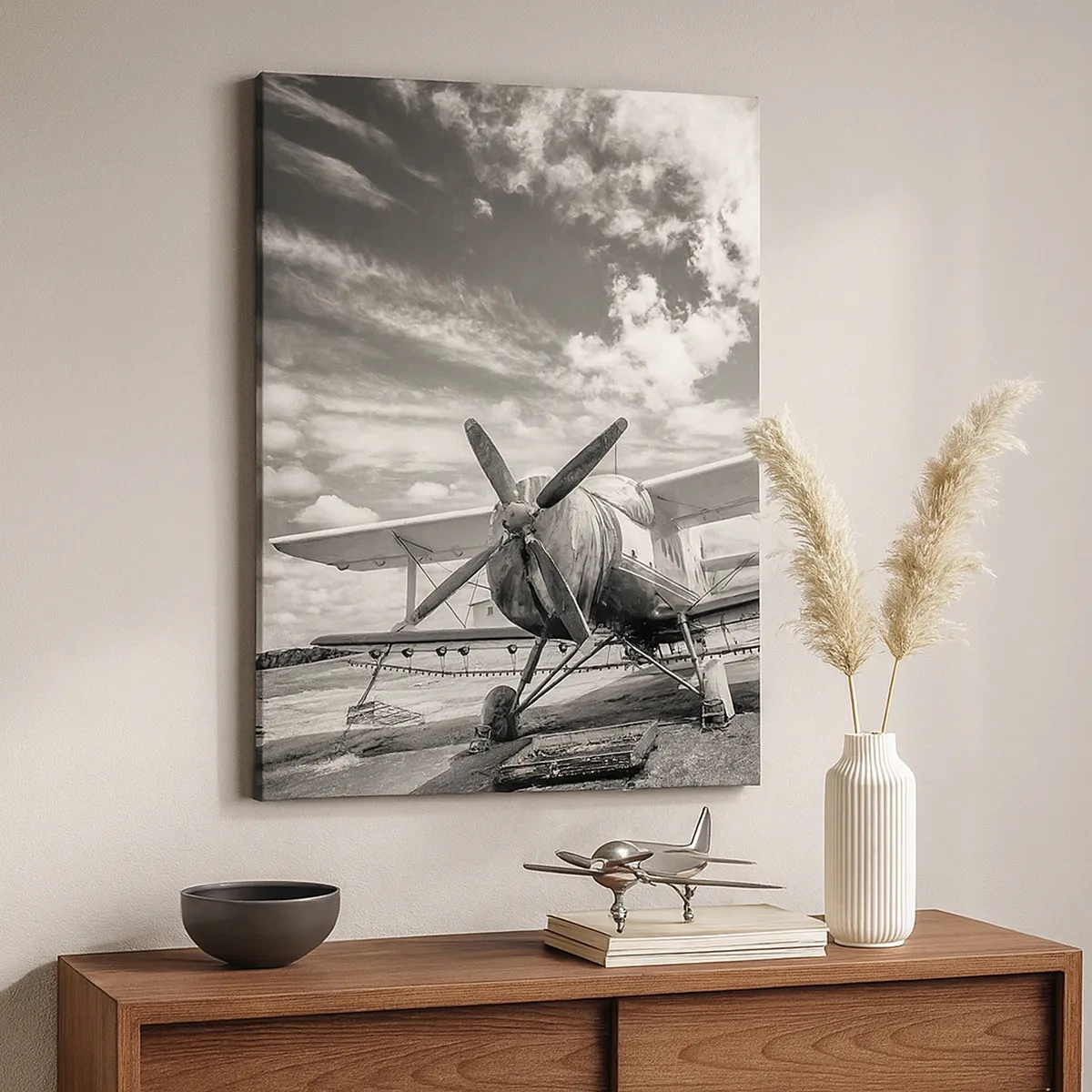 Cuadro sobre lienzo - Impresión de Imagen - Un avión antiguo en el aeropuerto en blanco y negro. - 50x70cm - No puedo esperar - Decoración de pared moderna para salón y dormitorio ARTTOR