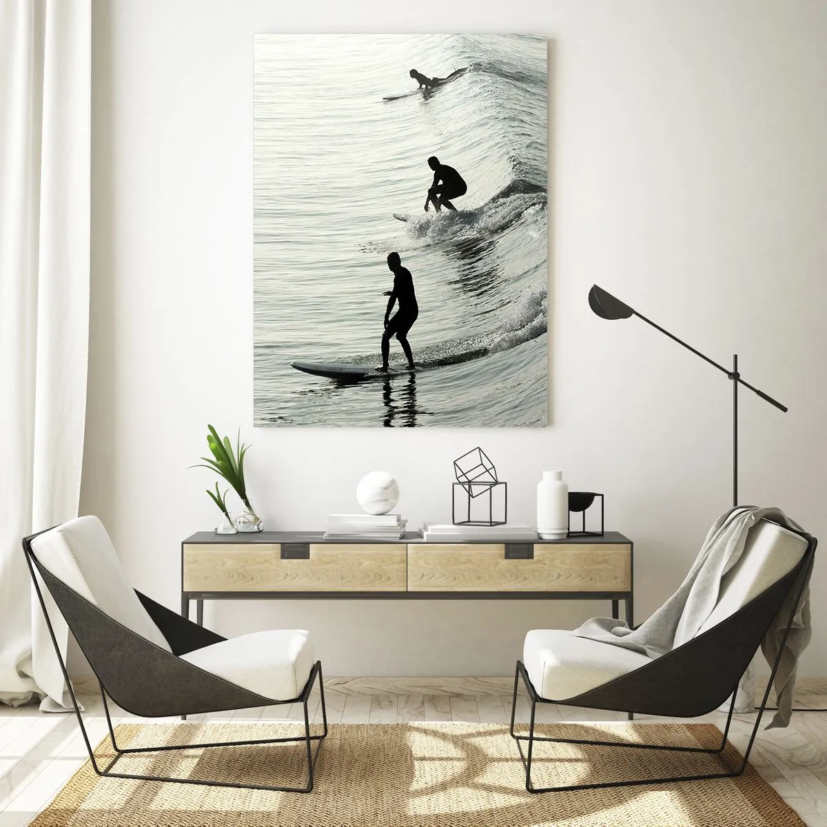 Cuadro sobre vidrio - Impresiones sobre Vidrio - Tres surfistas montando las olas por la mañana. - 50x70cm - Al encuentro de la ola - Decoración de pared moderna para salón y dormitorio ARTTOR