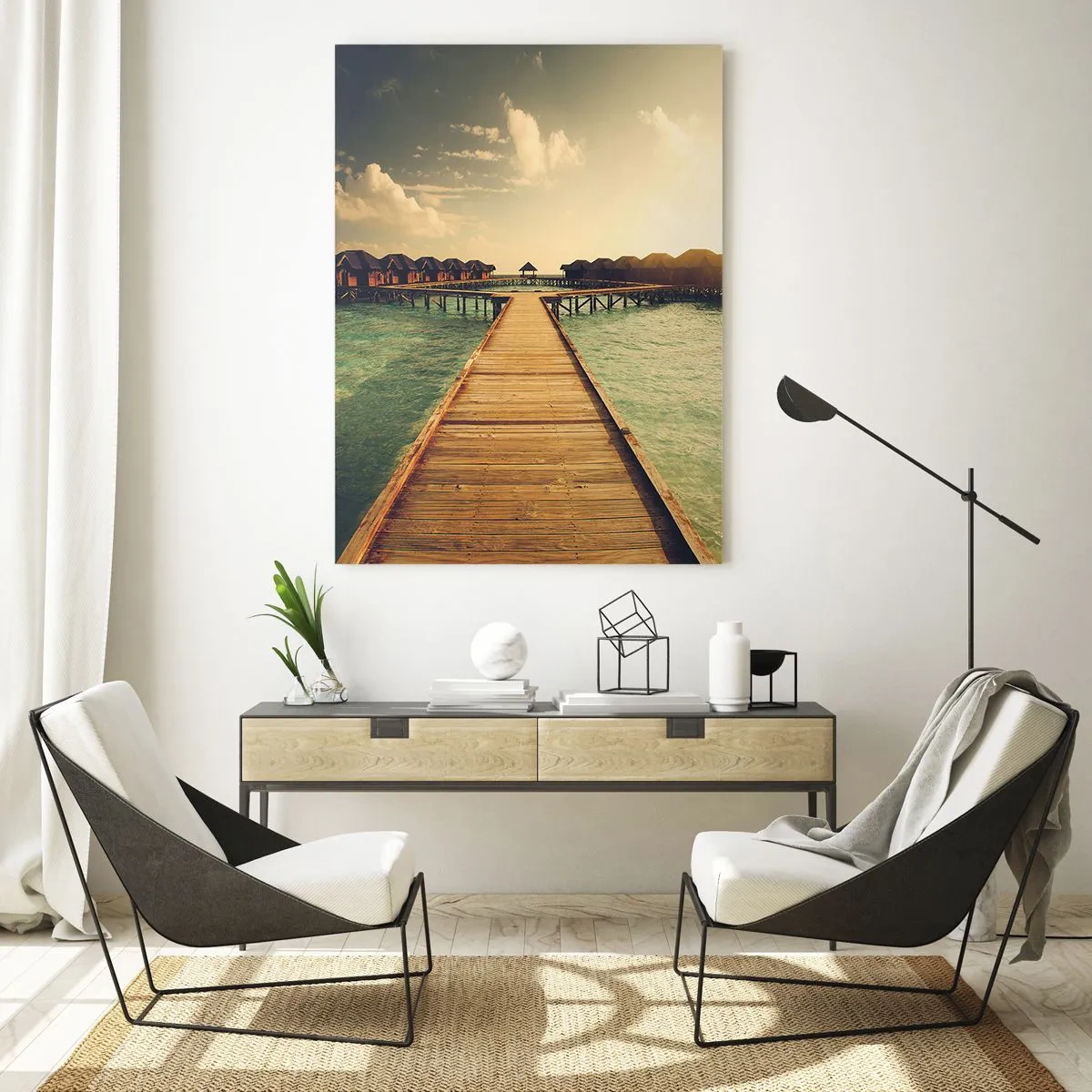 Cuadro sobre vidrio - Impresiones sobre Vidrio - El muelle que conduce a las cabañas frente al mar al atardecer. - 50x70cm - Una cálida invitación - Decoración de pared moderna para salón y dormitorio ARTTOR