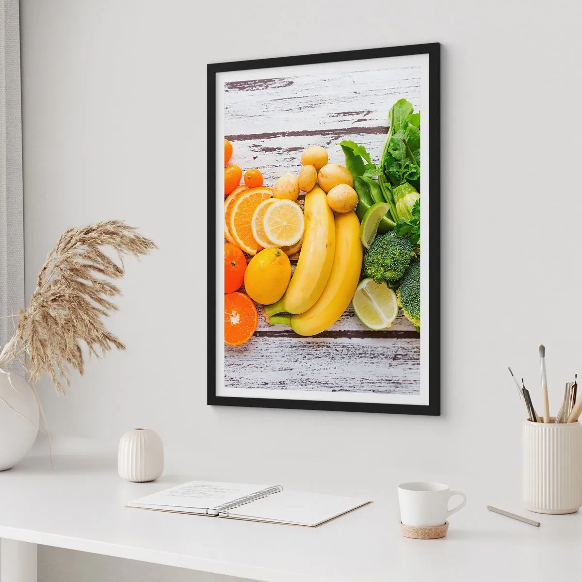 Póster en marco negro - Frutas y verduras sobre un fondo rústico. - 50x70cm - ¿No es suficiente? - Decoración de pared moderna para salón y dormitorio ARTTOR