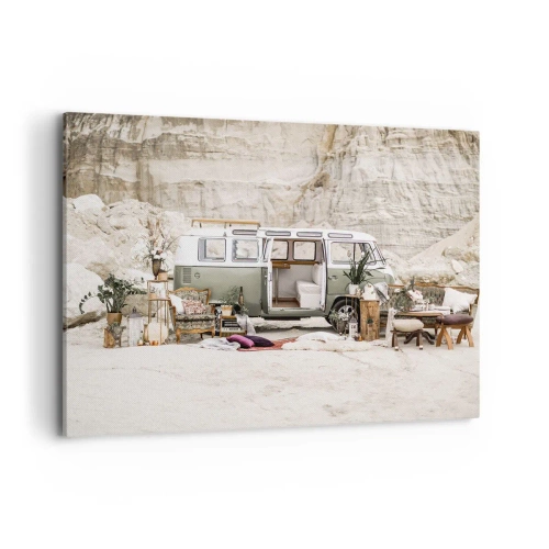 Cuadro sobre lienzo - Impresión de Imagen - Una caravana retro con diseño boho frente a un paisaje rocoso. - 100x70cm - Hora de empezar el viaje - Decoración de pared moderna para salón y dormitorio ARTTOR