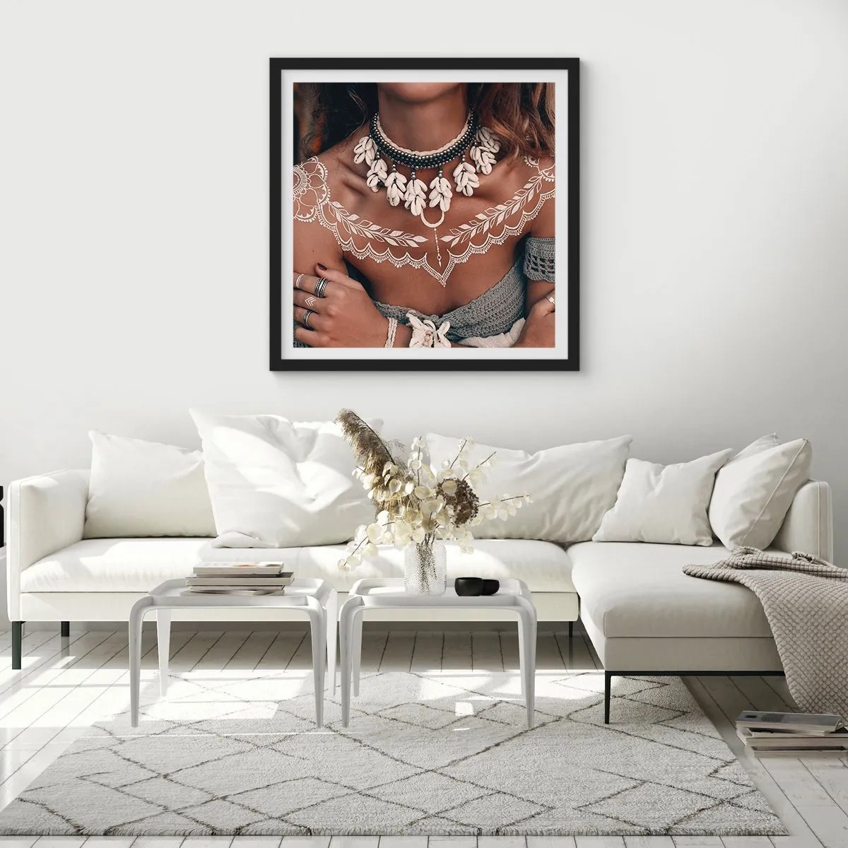 Póster en marco negro - Talismanes, rituales de feminidad - 60x60 cm