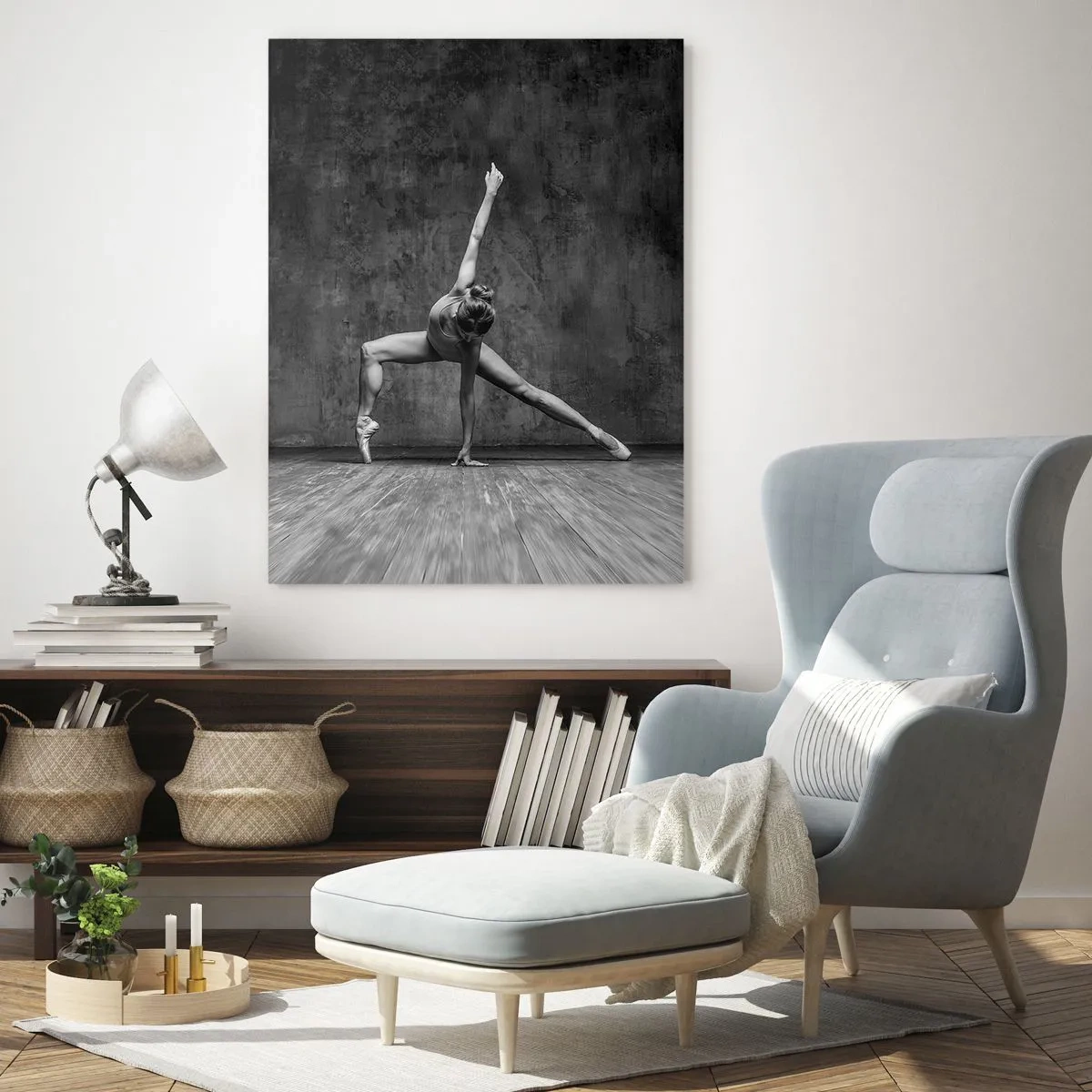 Cuadro sobre vidrio - Impresiones sobre Vidrio - Una bailarina en pose artística frente a una pared sin rematar - 70x100cm - Equilibrio perfecto - Decoración de pared moderna para salón y dormitorio ARTTOR