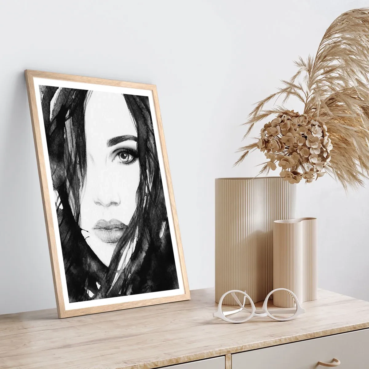 Póster en marco roble claro - Retrato de una dama en blanco y negro - 30x40 cm