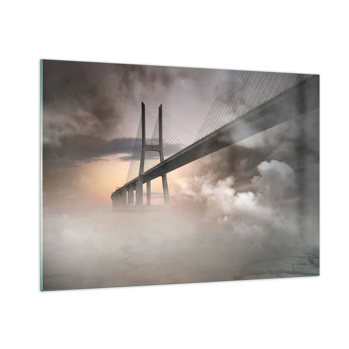 Cuadro sobre vidrio - Impresiones sobre Vidrio - Un puente en la niebla con un cielo dramático y perspectiva de profundidad. - 100x70cm - Junto al río que no existe - Decoración de pared moderna para salón y dormitorio ARTTOR