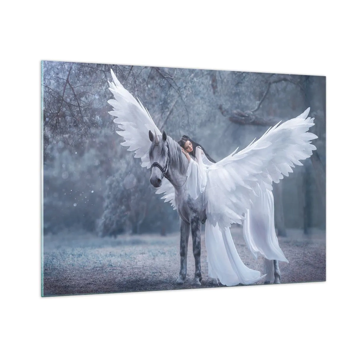 Cuadro sobre vidrio - Impresiones sobre Vidrio - Pegaso con alas blancas y una mujer con vestido en un bosque místico. - 100x70cm - Un momento de inspiración - Decoración de pared moderna para salón y dormitorio ARTTOR