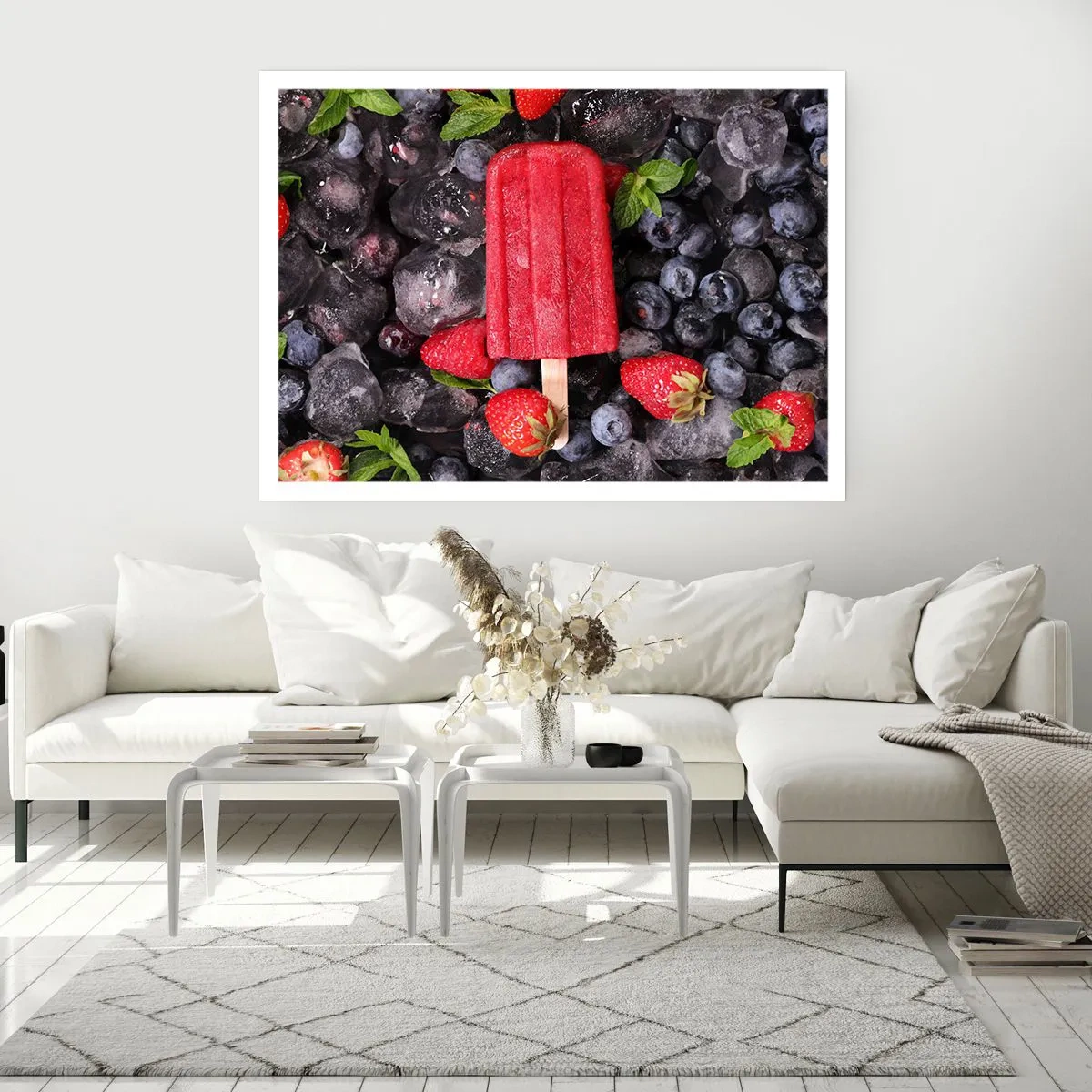Póster - Paleta roja rodeada de fruta y hielo. - 100x70cm - El sabor del verano caluroso - Decoración de pared moderna para salón y dormitorio ARTTOR