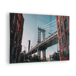 Cuadro sobre vidrio - Impresiones sobre Vidrio - Un puente colgante entre edificios de ladrillo en un entorno urbano. - 70x50cm - Sobre el fluir de la ciudad - Decoración de pared moderna para salón y dormitorio ARTTOR
