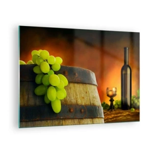 Cuadro sobre vidrio - Impresiones sobre Vidrio - Uvas en un barril en un entorno rústico con vino de fondo. - 70x50cm - Bodegón con botella de vino y racimo de uvas - Decoración de pared moderna para salón y dormitorio ARTTOR