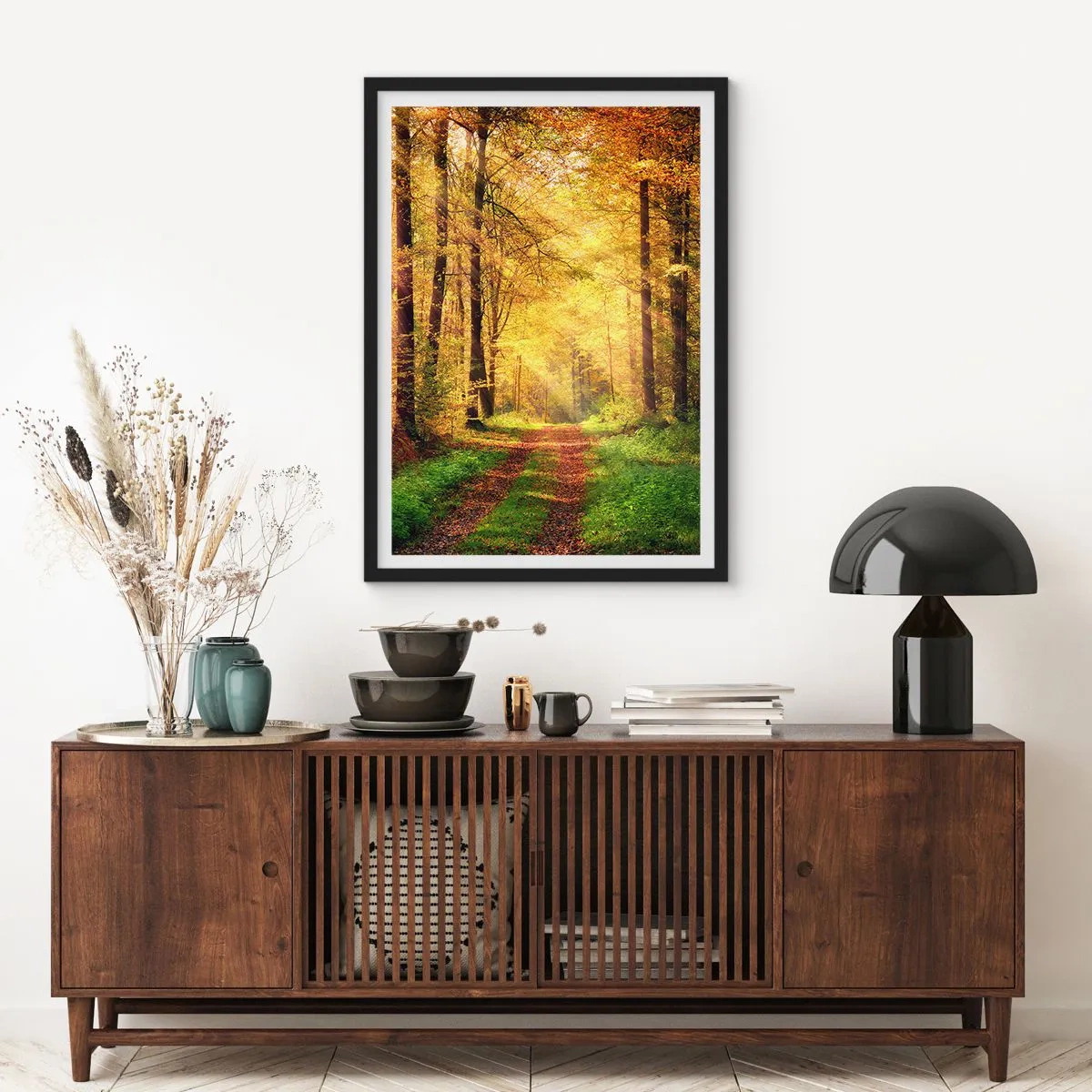Póster en marco negro - Un sendero forestal a la luz del dorado sol otoñal. - 50x70cm - Silencio dorado del bosque - Decoración de pared moderna para salón y dormitorio ARTTOR