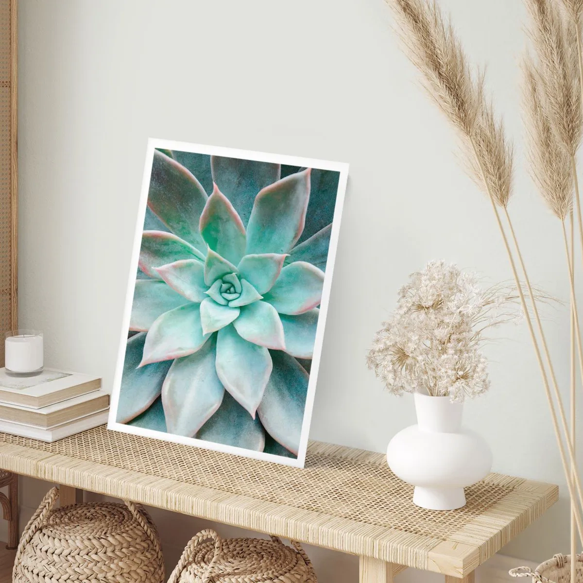 Póster - Un primer plano de las hojas simétricas de una suculenta en tonos verdes. - 50x70cm - El corazón del desierto - Decoración de pared moderna para salón y dormitorio ARTTOR