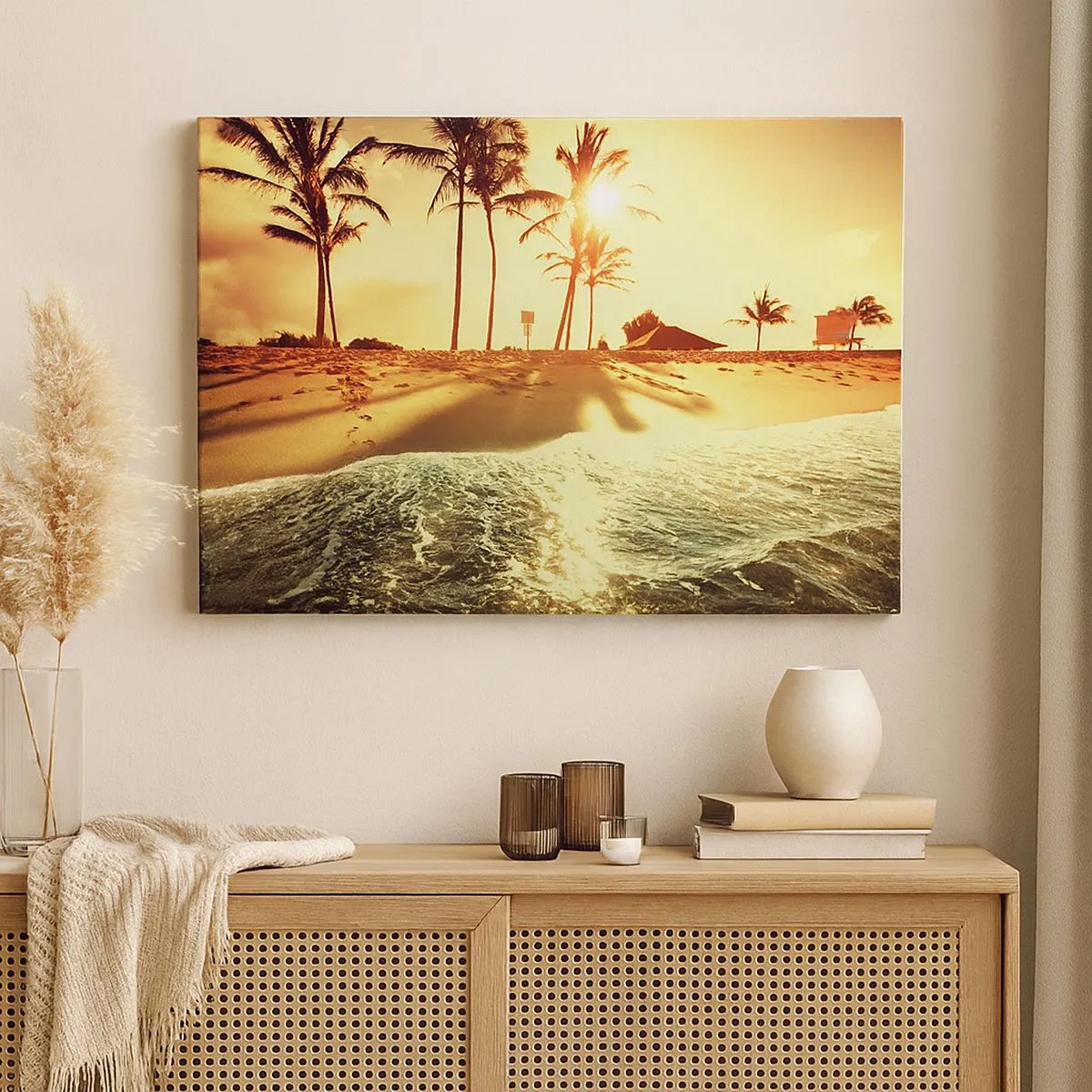 Cuadro sobre lienzo - Impresión de Imagen - Una playa con palmeras iluminada por un cálido atardecer. - 70x50cm - Una tarde californiana - Decoración de pared moderna para salón y dormitorio ARTTOR