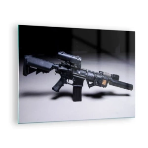 Cuadro sobre vidrio - Impresiones sobre Vidrio - Un rifle de asalto negro con accesorios sobre un fondo claro. - 70x50cm - Un caballero oscuro - Decoración de pared moderna para salón y dormitorio ARTTOR