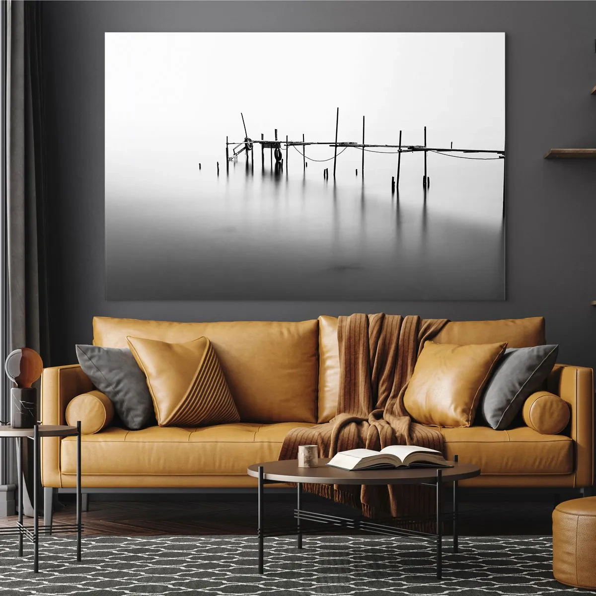 Cuadro sobre vidrio - Impresiones sobre Vidrio - Un embarcadero blanco y negro sobre una superficie de agua tranquila. - 120x80cm - ¿Y si no hay mundo? - Decoración de pared moderna para salón y dormitorio ARTTOR