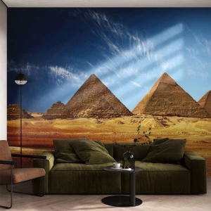 Fotomural Premium Canvas - Las pirámides de Giza contra un cielo azul y un paisaje desértico. - 100x70cm - 40 siglos te observan - Decoración de pared moderna para salón y dormitorio ARTTOR