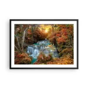 Póster en marco negro - Cascada de otoño rodeada de árboles coloridos a la luz del sol. - 70x50cm - El tesoro escondido del bosque - Decoración de pared moderna para salón y dormitorio ARTTOR