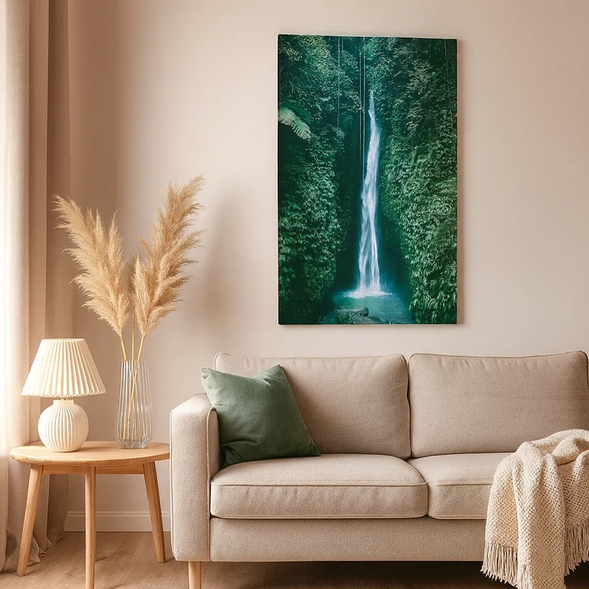 Cuadro sobre lienzo - Impresión de Imagen - Una cascada rodeada de densa vegetación tropical. - 50x70cm - Balneario tropical - Decoración de pared moderna para salón y dormitorio ARTTOR