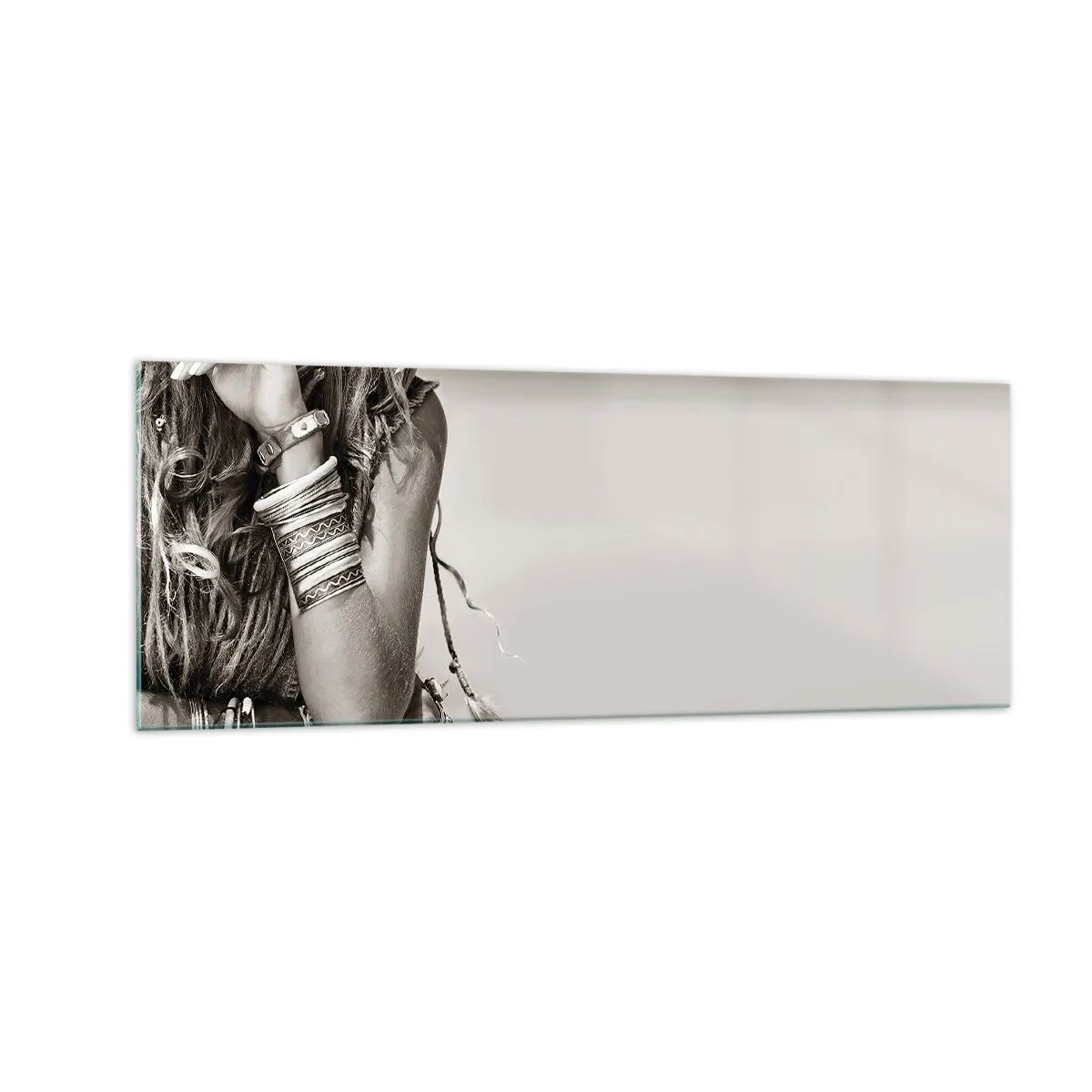 Cuadro sobre vidrio - Impresiones sobre Vidrio - Retrato de una mujer boho con joyas. - 140x50cm - Libertad natural - Decoración de pared moderna para salón y dormitorio ARTTOR