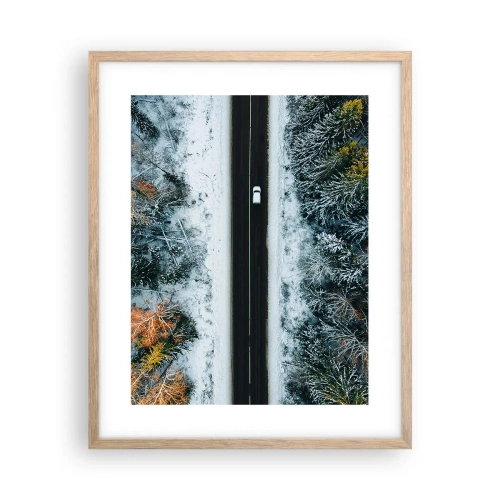 Póster en marco roble claro - Atravesar el bosque en invierno - 40x50 cm