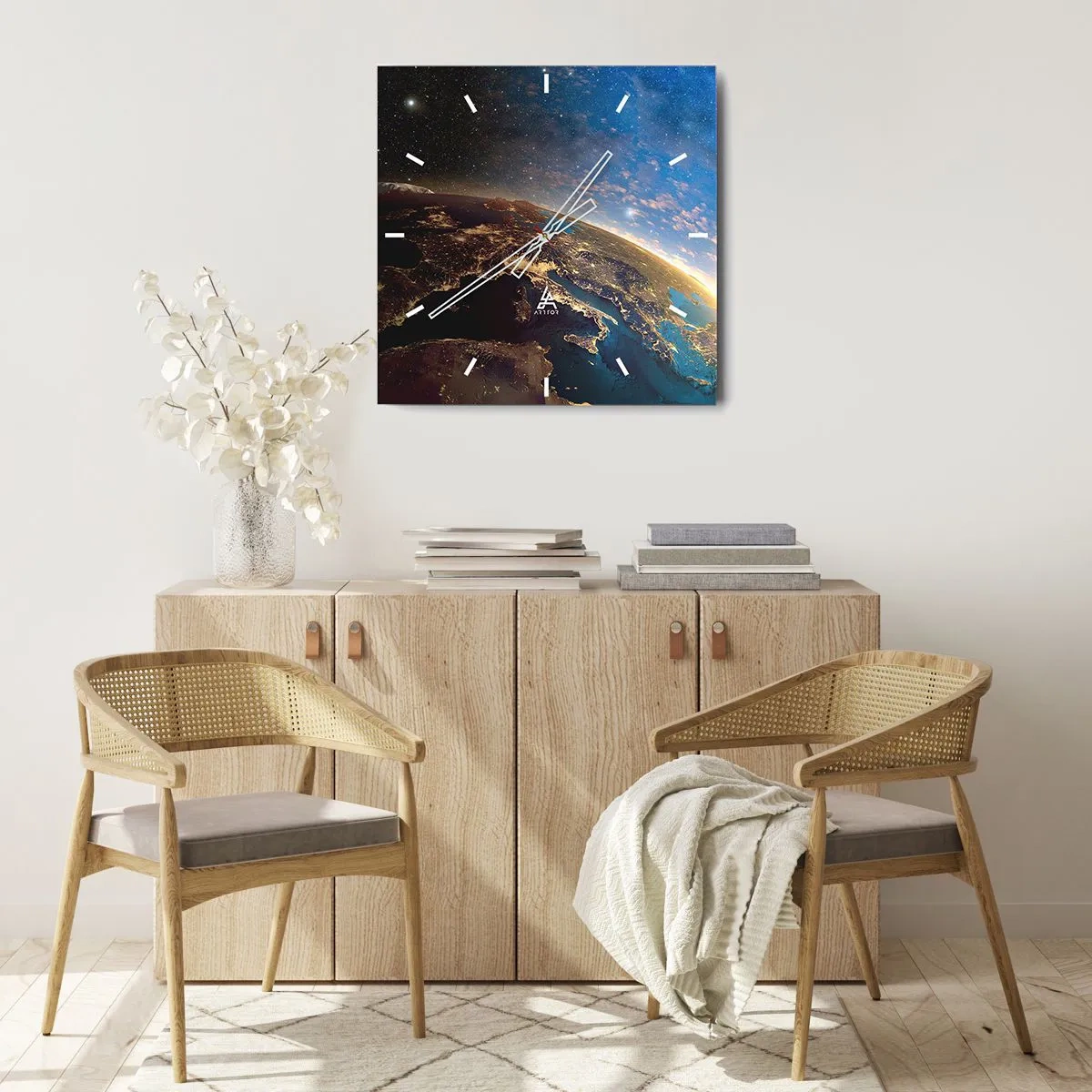 Reloj de pared - Reloj de vidrio - Vista de la Tierra desde el espacio al amanecer - 30x30cm - Mirémonos a nosotros mismos desde la distancia - Decoración de pared moderna para salón y dormitorio ARTTOR