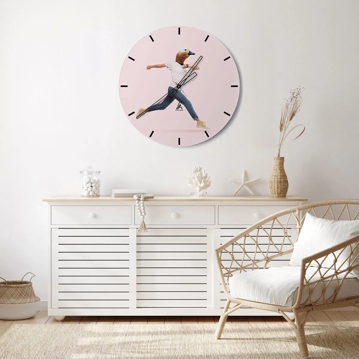 Reloj de pared - Reloj de vidrio - Una figura en movimiento con cabeza de pájaro sobre un fondo claro. - 30x30cm - Una pizca de absurdez - Decoración de pared moderna para salón, cocina y dormitorio ARTTOR