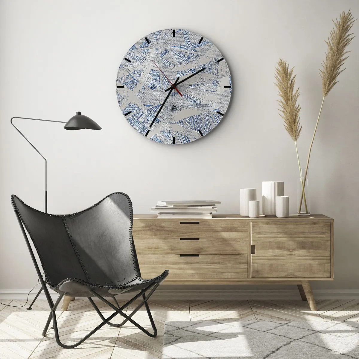Reloj de pared - Reloj de vidrio - Patrón geométrico con líneas azules sobre fondo gris. - 30x30cm - En un laberinto gris azulado - Decoración de pared moderna para salón, cocina y dormitorio ARTTOR