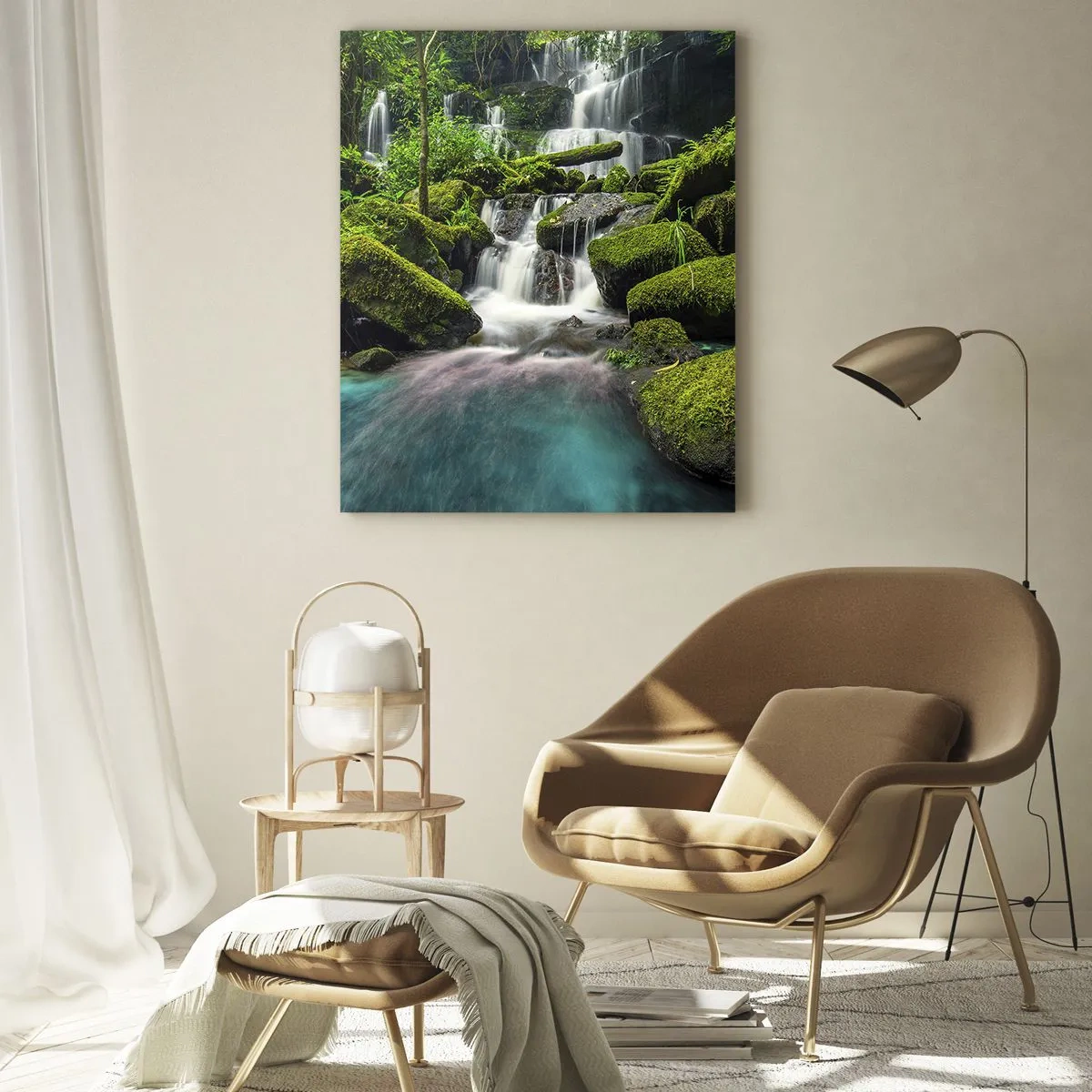 Cuadro sobre vidrio - Impresiones sobre Vidrio - Una cascada exótica rodeada de exuberante vegetación y agua turquesa. - 50x70cm - Turquesa, zafiro y plata líquida - Decoración de pared moderna para salón y dormitorio ARTTOR