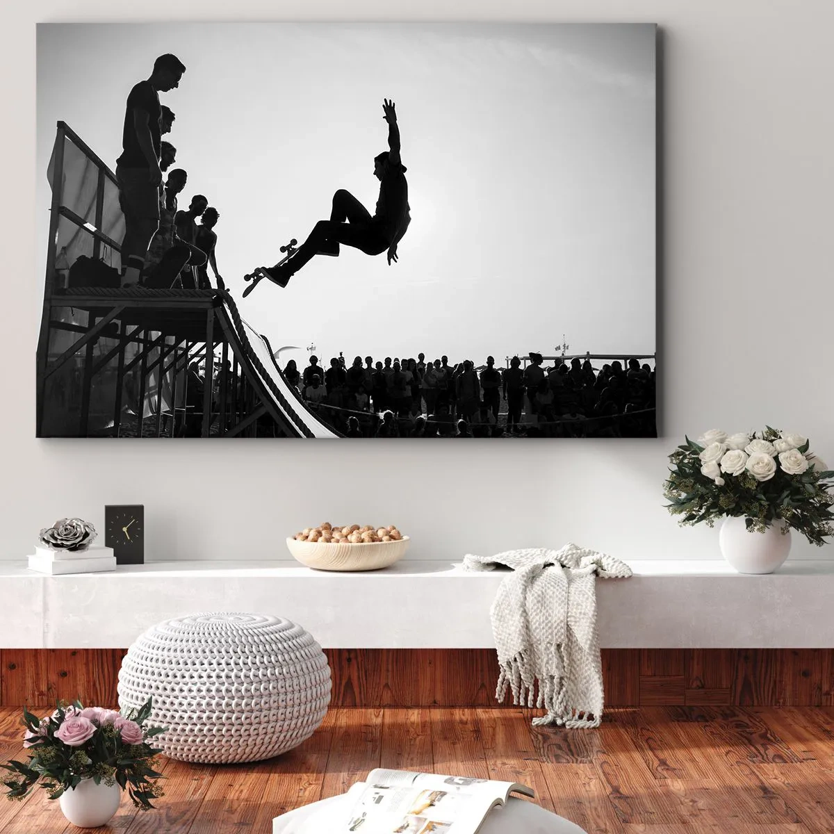 Cuadro sobre lienzo - Impresión de Imagen - Escena de skate en blanco y negro en una rampa - 70x50cm - Héroes y espectadores - Decoración de pared moderna para salón y dormitorio ARTTOR