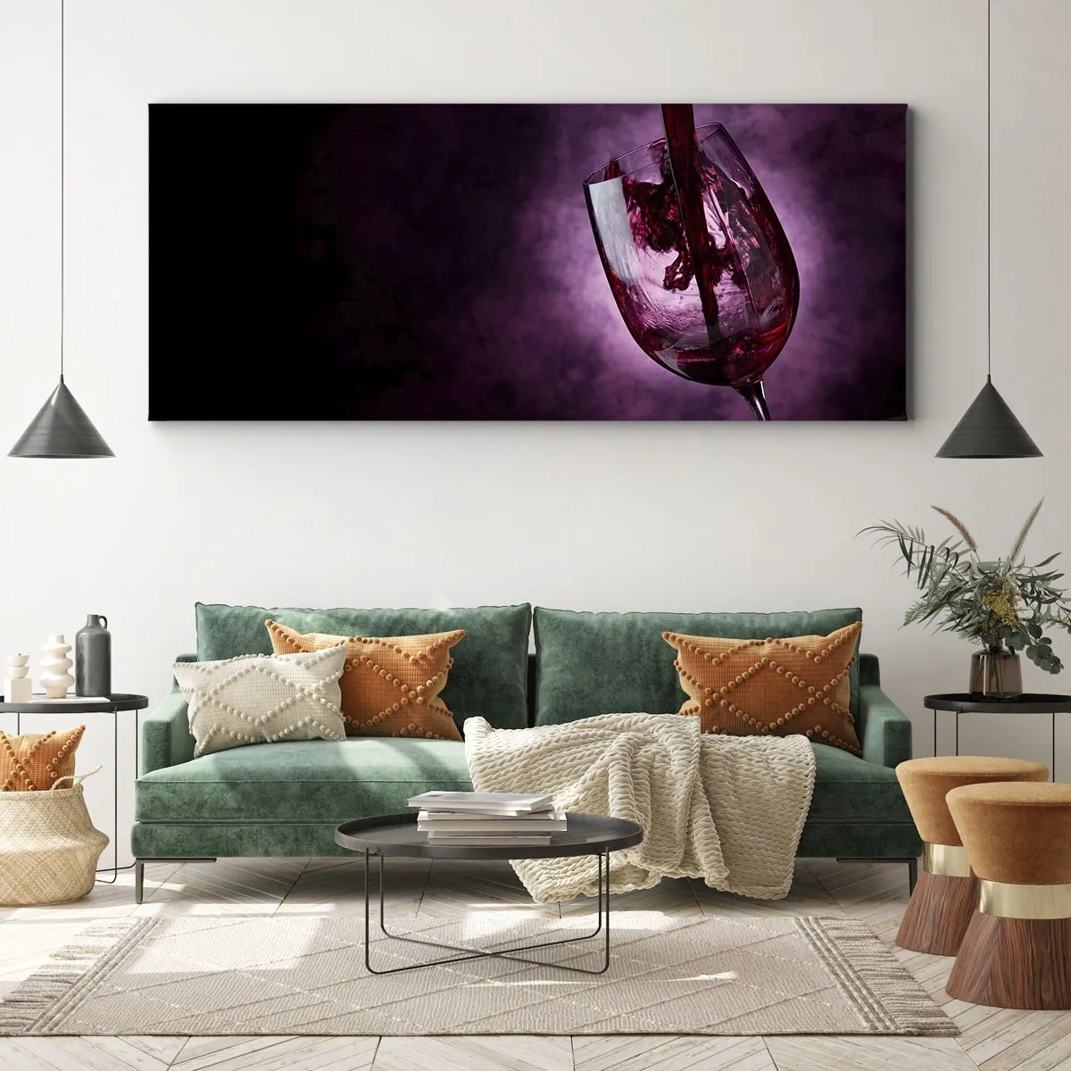 Cuadro sobre lienzo - Impresión de Imagen - Vino tinto vertido en una copa sobre un fondo de humo púrpura. - 140x50cm - ¿Escarlata? ¿Carmín? No, rubí. - Decoración de pared moderna para salón y dormitorio ARTTOR
