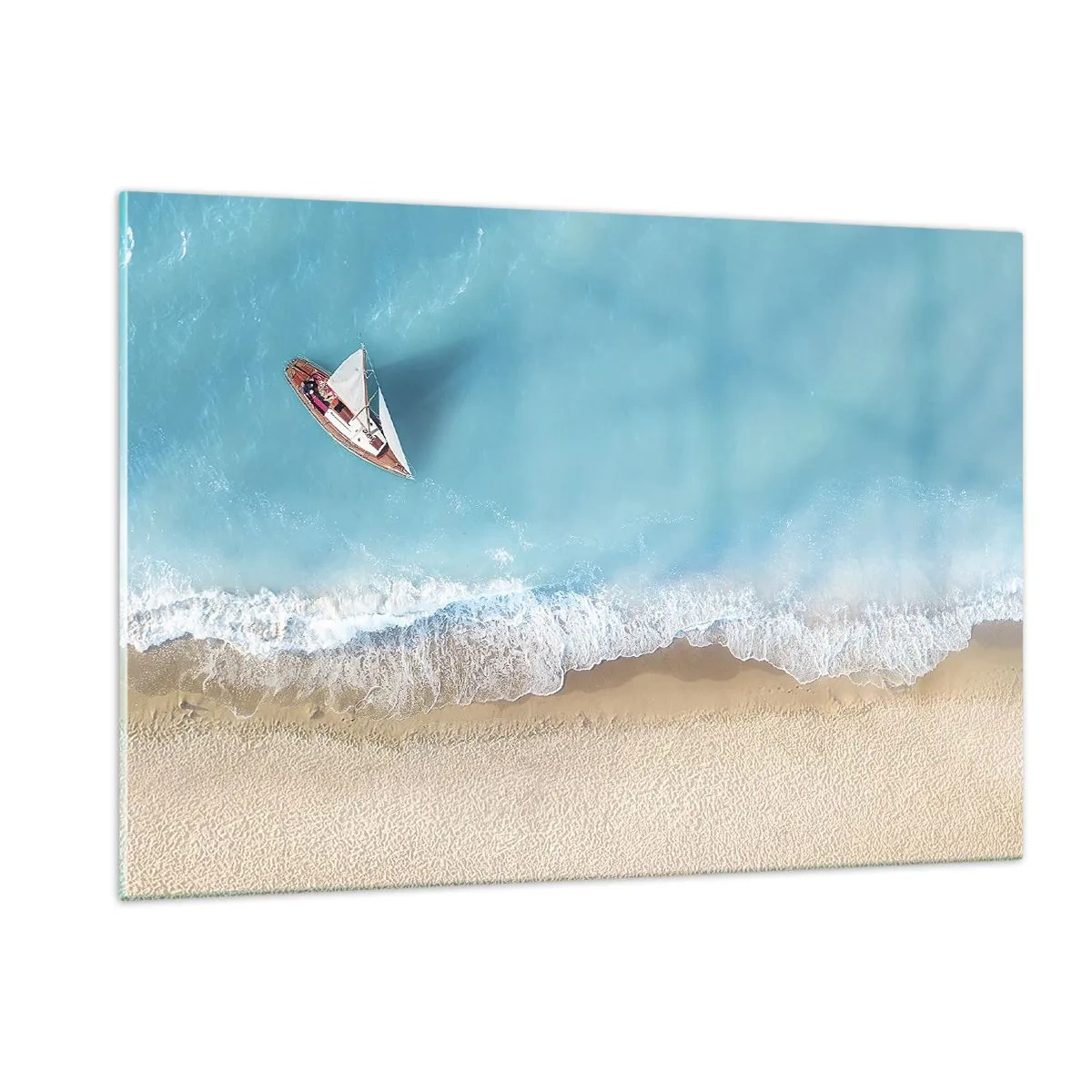 Cuadro sobre vidrio - Impresiones sobre Vidrio - Un velero en el mar azul junto a una playa de arena. - 120x80cm - Frontera celeste y dorada - Decoración de pared moderna para salón y dormitorio ARTTOR