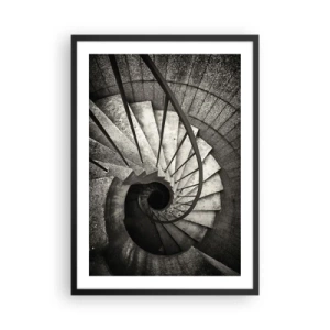 Póster en marco negro - Fotografía en blanco y negro de una escalera de caracol desde arriba. - 50x70cm - Escaleras arriba, escaleras abajo - Decoración de pared moderna para salón y dormitorio ARTTOR