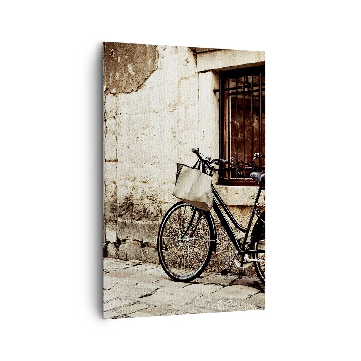 Cuadro sobre lienzo - Impresión de Imagen - Una bicicleta contra una pared de piedra con una ventana y puerta de estilo retro. - 80x120cm - Regreso al pasado - Decoración de pared moderna para salón y dormitorio ARTTOR