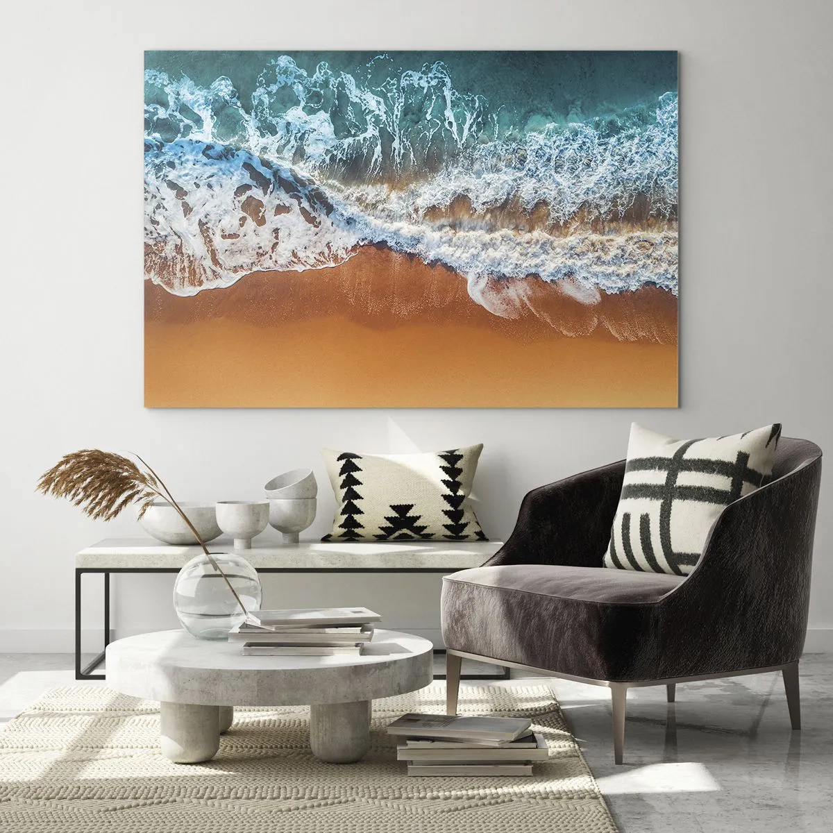 Cuadro sobre vidrio - Impresiones sobre Vidrio - Una vista aérea de las olas del océano rompiendo contra la orilla. - 70x50cm - Siempre a la par - Decoración de pared moderna para salón y dormitorio ARTTOR