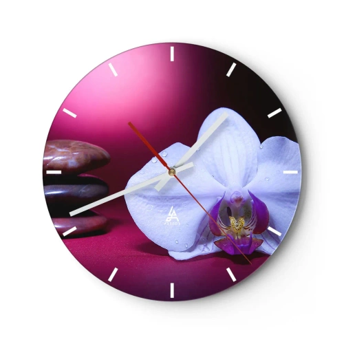 Reloj de pared - Reloj de vidrio - Una orquídea blanca sobre un fondo de piedras y violetas. - 30x30cm - Estudio de frescura en violeta - Decoración de pared moderna para salón, cocina y dormitorio ARTTOR