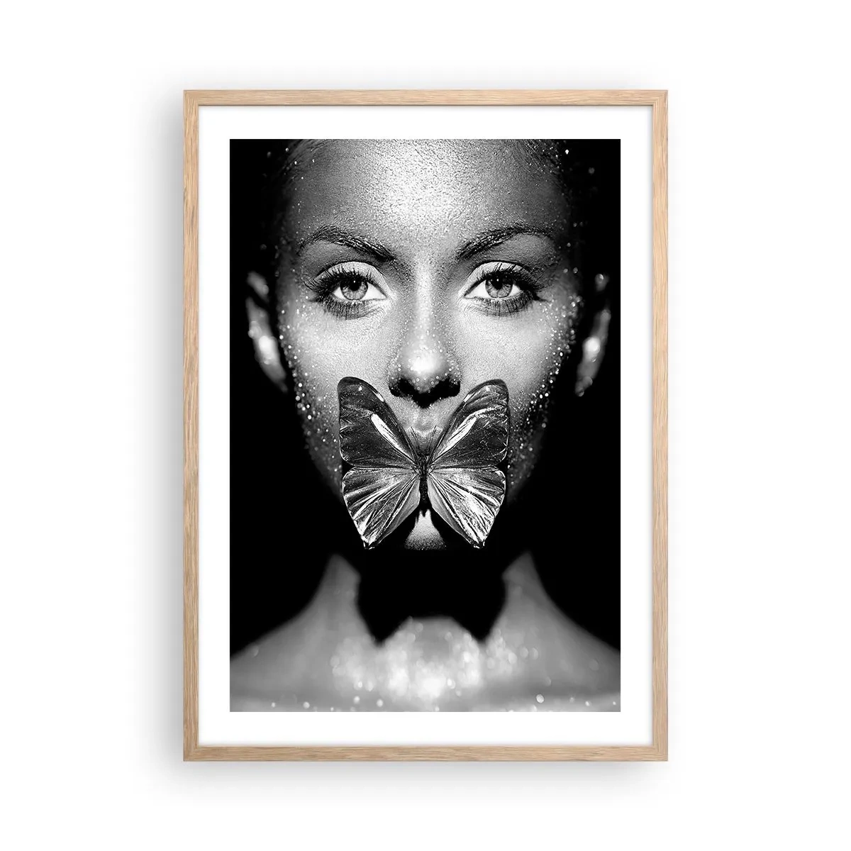 Póster en marco roble claro - Beso de mariposa - 50x70 cm