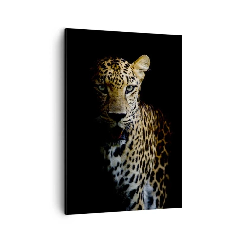 Cuadro sobre lienzo - Impresión de Imagen - Un leopardo sobre un fondo oscuro con una mirada intensa. - 50x70cm - Belleza oscura - Decoración de pared moderna para salón y dormitorio ARTTOR