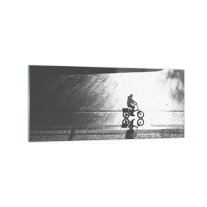 Cuadro sobre vidrio - Impresiones sobre Vidrio - Silueta en blanco y negro de un ciclista en una calle mojada - 120x50cm - Adelante, a través de la ciudad - Decoración de pared moderna para salón y dormitorio ARTTOR