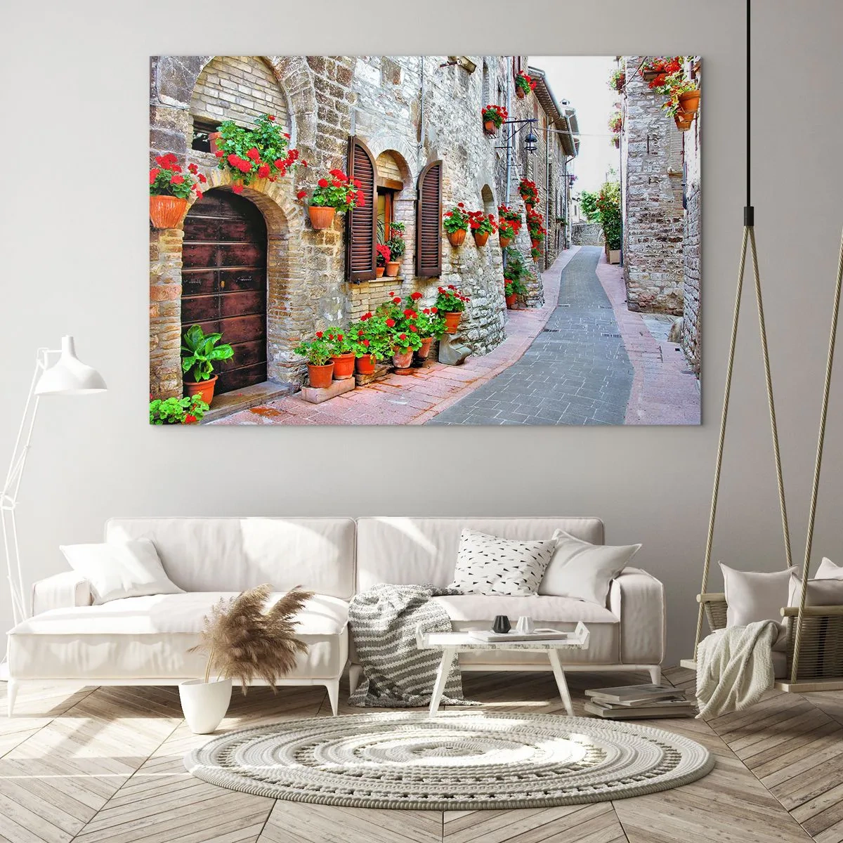 Cuadro sobre vidrio - Impresiones sobre Vidrio - Una calle pintoresca con paredes de piedra y flores rojas. - 100x70cm - Ambiente italiano - Decoración de pared moderna para salón y dormitorio ARTTOR