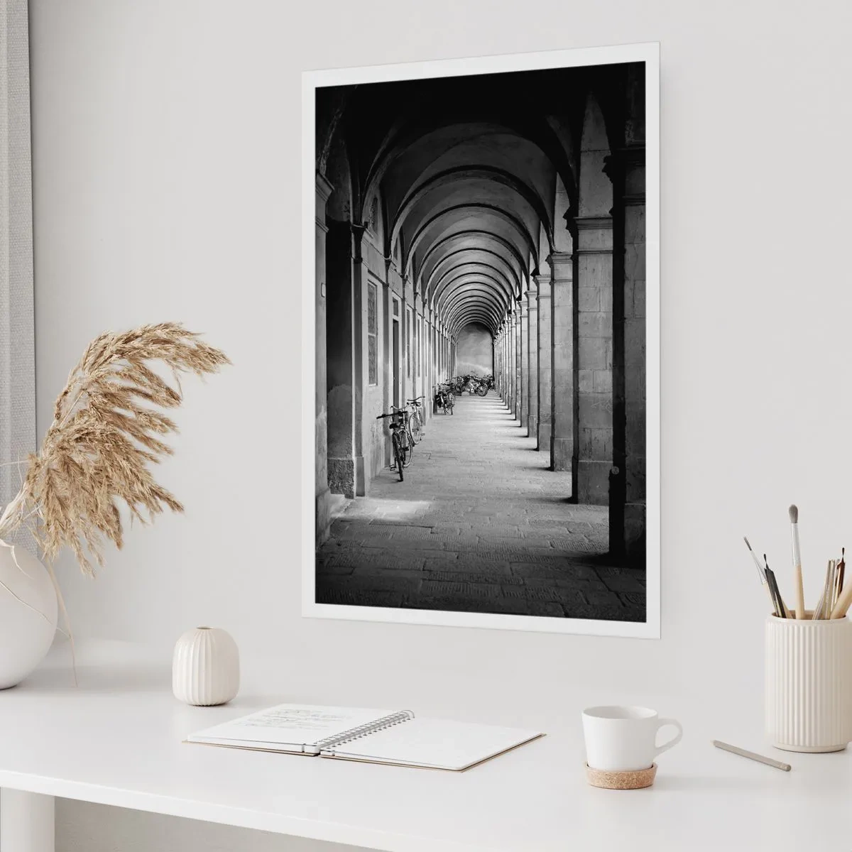 Póster - Arquitectura en blanco y negro de las arcadas - 50x70cm - Resguardo bajo los arcos - Decoración de pared moderna para salón y dormitorio ARTTOR