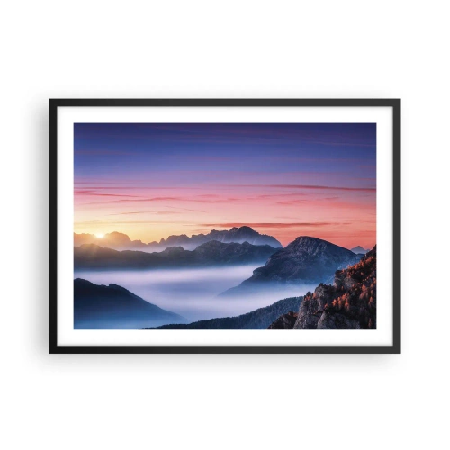 Póster en marco negro - Paisaje de montaña al amanecer con niebla en los valles. - 70x50cm - Sobre los valles - Decoración de pared moderna para salón y dormitorio ARTTOR