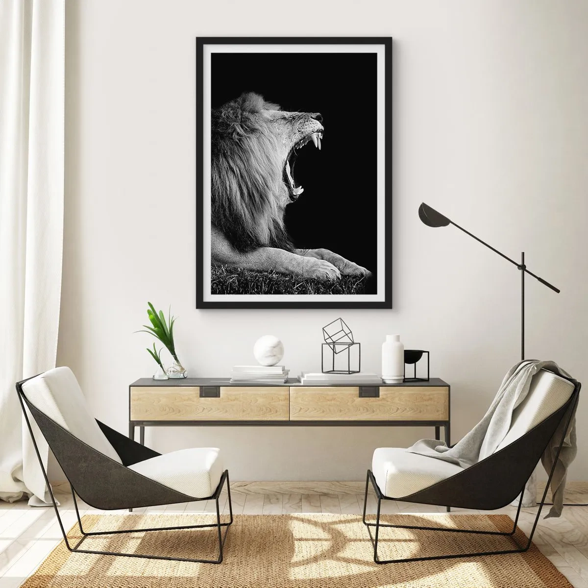 Póster en marco negro - Un león rugiente en monocromo - 50x70cm - Sin duda alguna - Decoración de pared moderna para salón y dormitorio ARTTOR