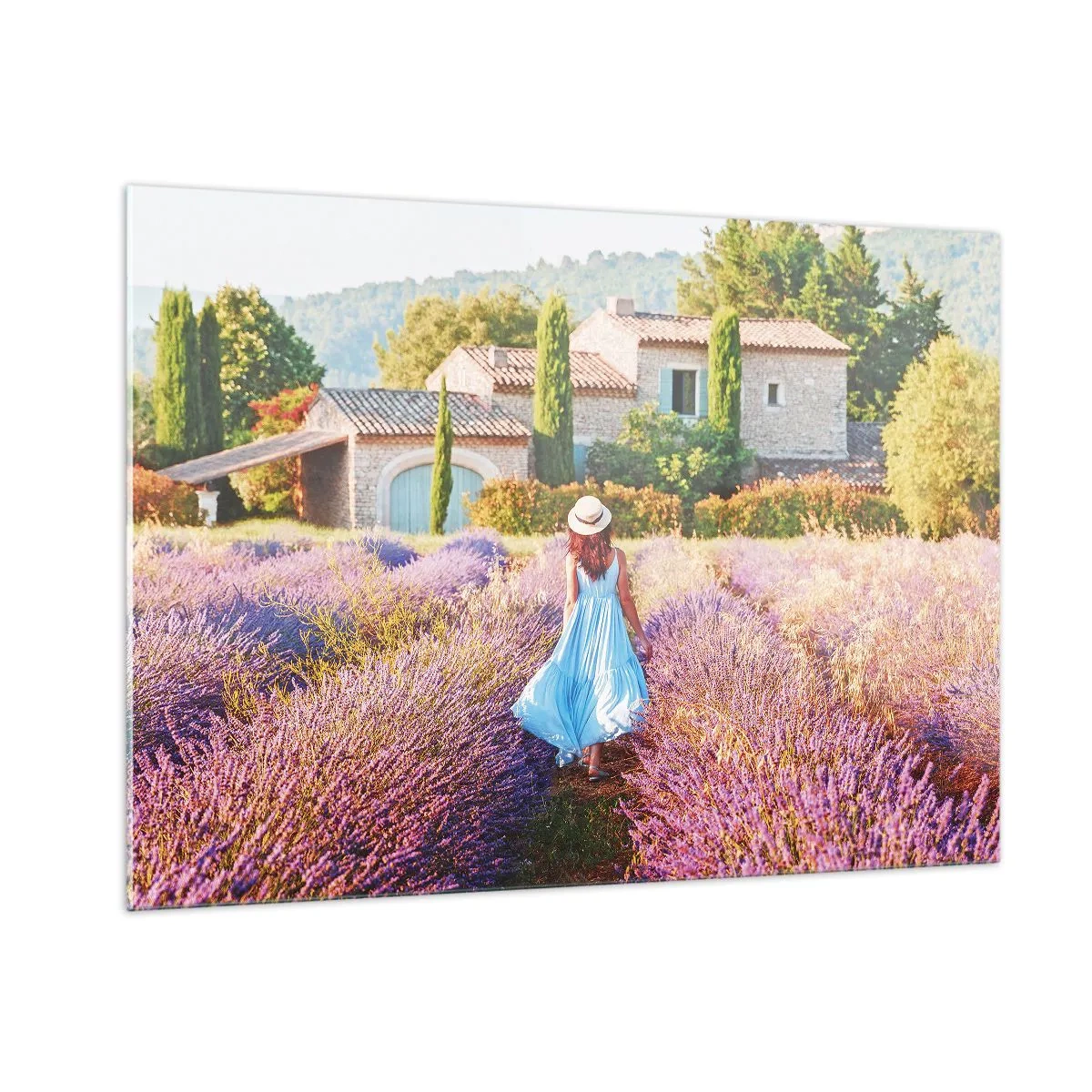 Cuadro sobre vidrio - Impresiones sobre Vidrio - Una mujer con un vestido caminando por un campo de lavanda. - 100x70cm - La chica de la lavanda - Decoración de pared moderna para salón y dormitorio ARTTOR