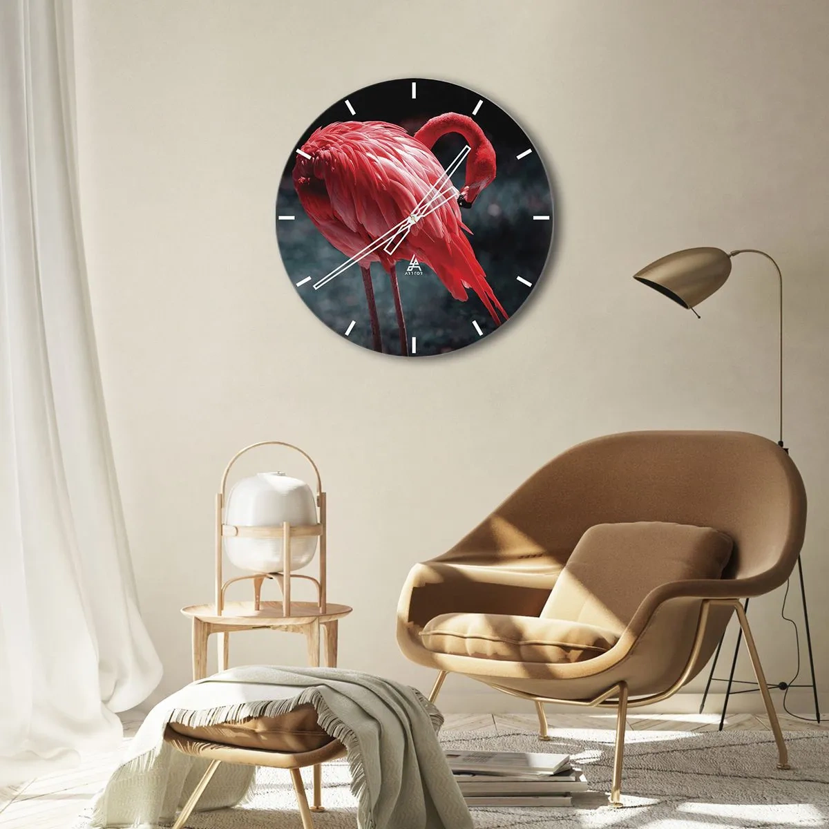 Reloj de pared - Reloj de vidrio - Un flamenco rojo sobre un fondo oscuro en una toma elegante. - 30x30cm - Un poema carmesí de la naturaleza - Decoración de pared moderna para salón, cocina y dormitorio ARTTOR