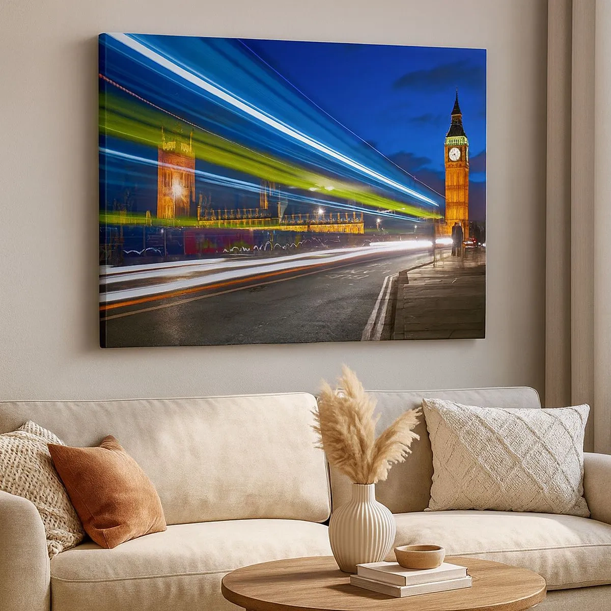 Cuadro sobre lienzo - Impresión de Imagen - El Big Ben de noche con el efecto de las luces en el tráfico de la calle. - 70x50cm - Bajo la mirada del Big Ben - Decoración de pared moderna para salón y dormitorio ARTTOR